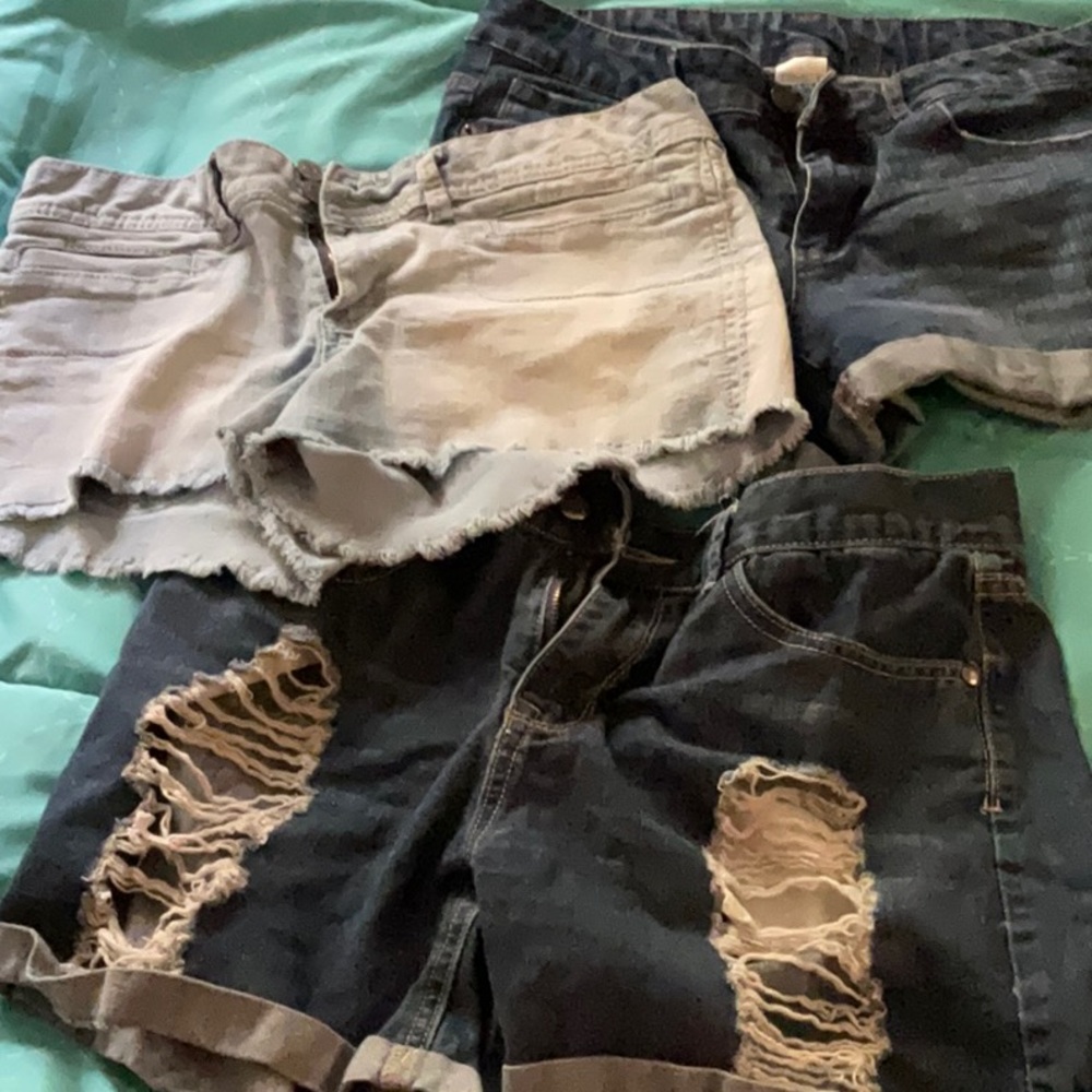 Set 3 pair of blue jeans shorts